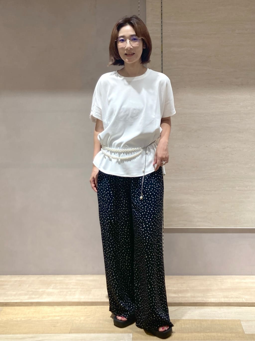 たけねぇさんの「OPAQUE.CLIP｜【マルチWAY】ネックレスにもなるパール調チェーンベルト」を使ったコーディネート