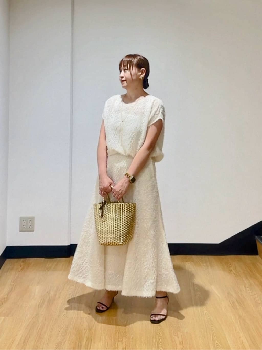 ʏᴜᴋɪᴋᴏさんの「UNTITLED｜【セットアップ可/洗える】フェザーフレンチスリーブブラウス」を使ったコーディネート