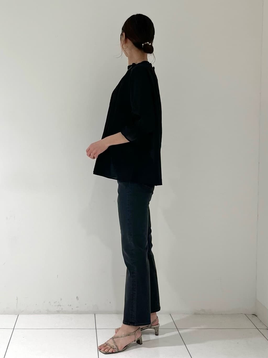 shioriさんの「INDIVI｜【洗える/コットン】ピンタックシアーブラウス」を使ったコーディネート