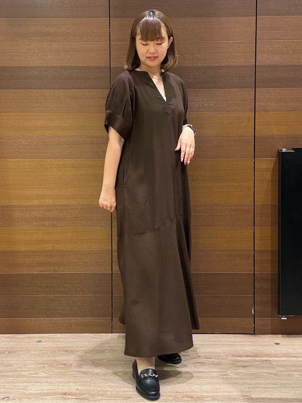 yumeさんの「OPAQUE.CLIP｜レーヨン麻キーネックワンピース【洗える】」を使ったコーディネート