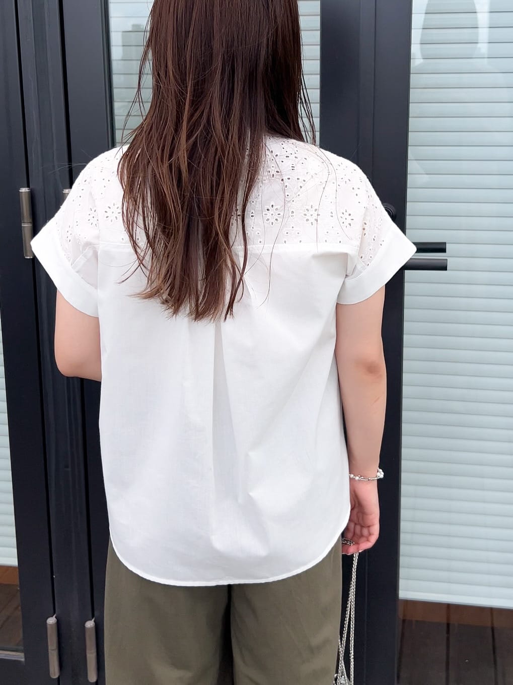 ちびゆきさんの「grove｜涼やかさと上品さを兼ね備えた　レースシャツブラウス」を使ったコーディネート