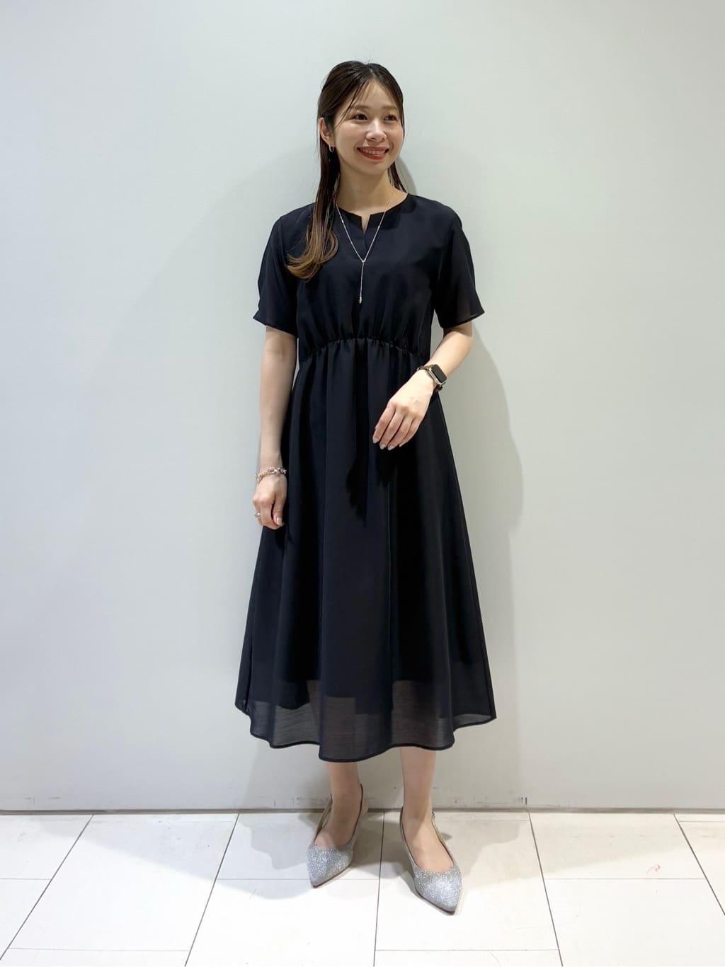 KAOさんの「INDIVI｜【洗える／シアーストライプ柄】着流しジャージカーディガン」を使ったコーディネート