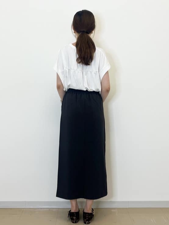 miyuuさんの「OPAQUE.CLIP｜スキッパーフレアカットソー【接触冷感／洗濯機洗い可】」を使ったコーディネート