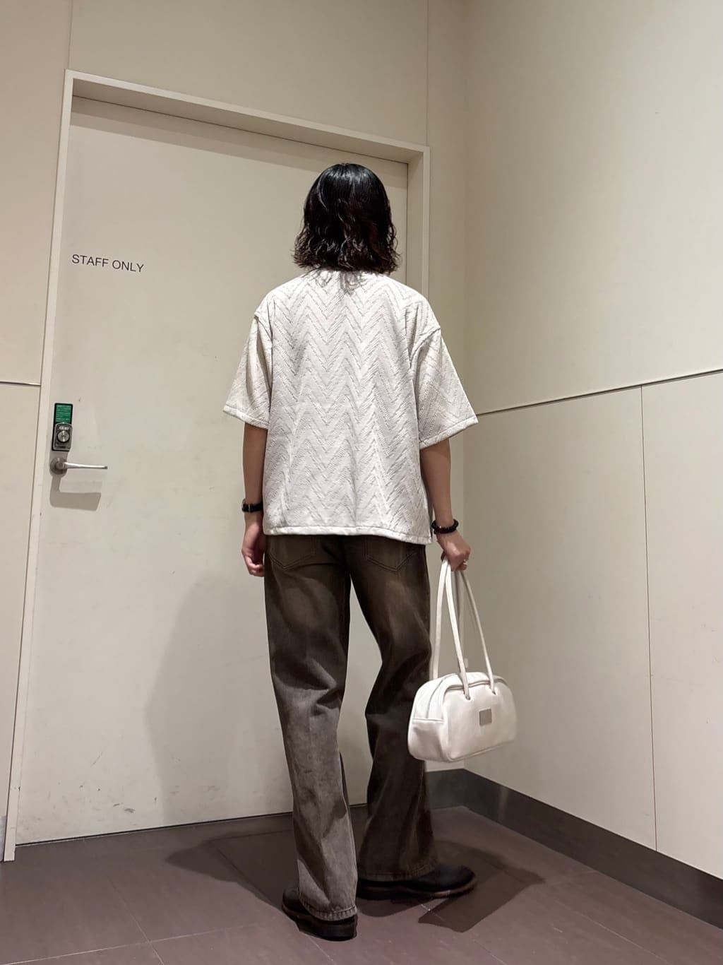 ナノシーさんの「tk.TAKEO KIKUCHI｜ダブルレース5分袖シャツ」を使ったコーディネート