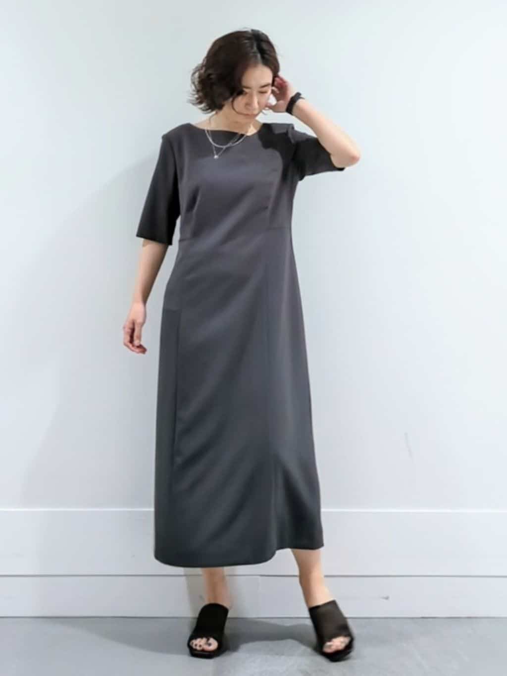 ミズタさんの「UNTITLED｜【ステンレス】レイヤードチェーンネックレス」を使ったコーディネート