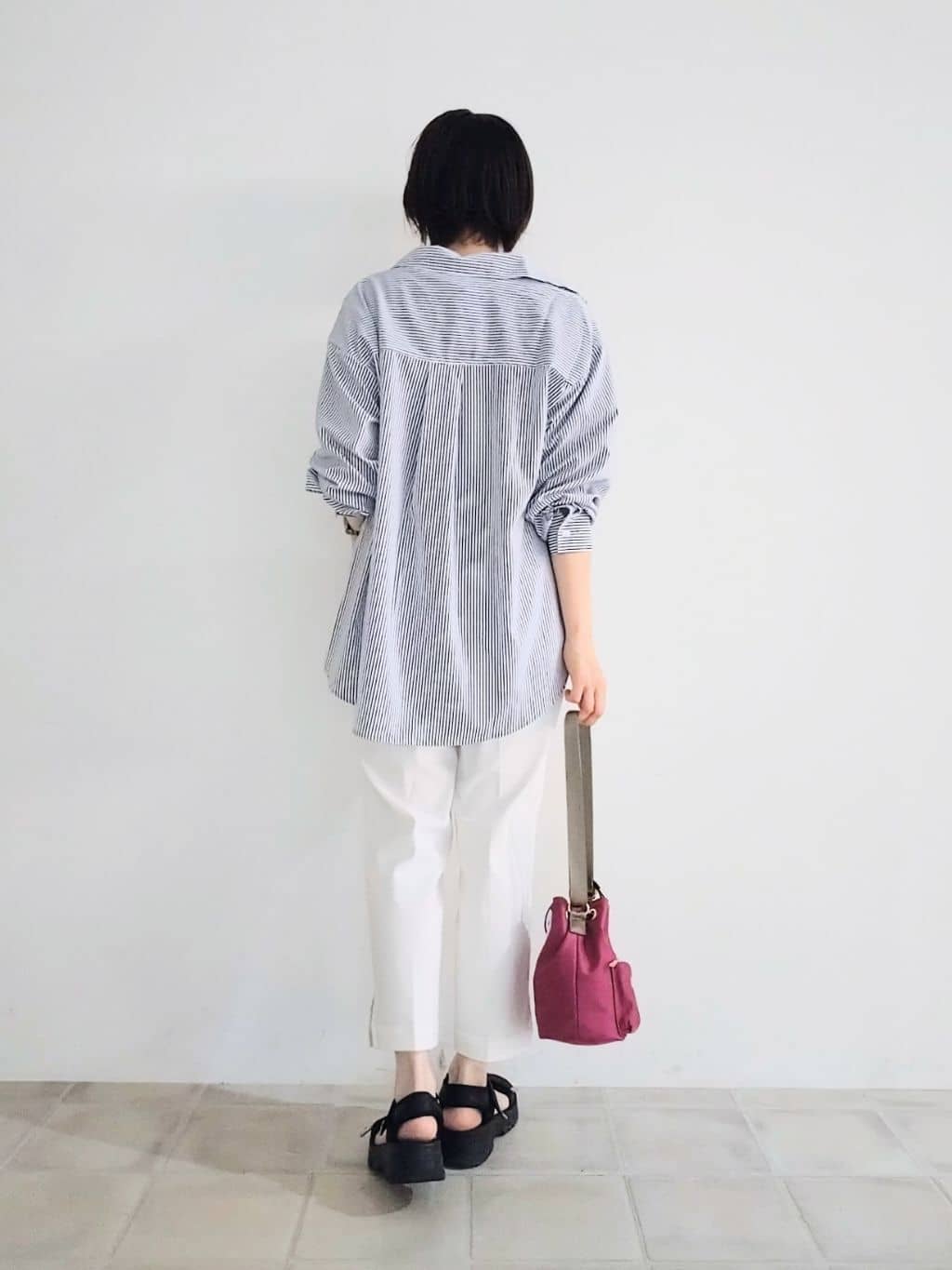 miomioさんの「SHOO･LA･RUE｜【S-LL/ひんやり/UV】選べる6柄でそれぞれ欲しくなる プリントTシャツ」を使ったコーディネート