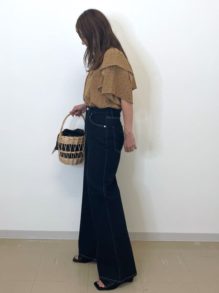 Akiさんの「OPAQUE.CLIP｜ランダムドットフリルブラウス【洗濯機洗い可】」を使ったコーディネート