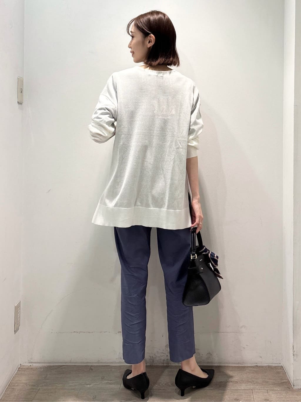 ぶまりんさんの「OPAQUE.CLIP｜麻混ハイストレッチイージースティックパンツ【洗濯機洗い可】」を使ったコーディネート