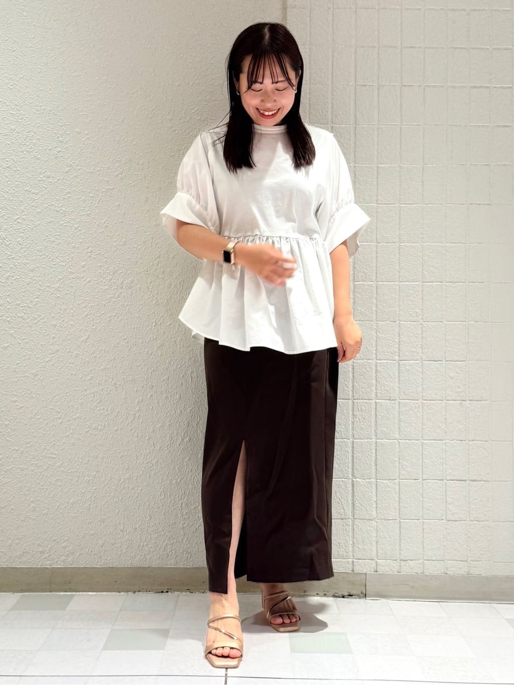 SEIKOさんの「ESPERANZA｜ゴールドラインプレートヒールミュール」を使ったコーディネート