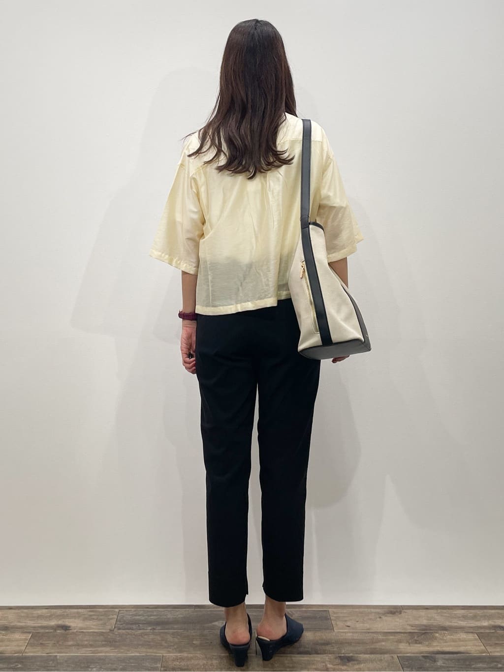 Aikoさんの「OPAQUE.CLIP｜風景イラストプリントTシャツ」を使ったコーディネート
