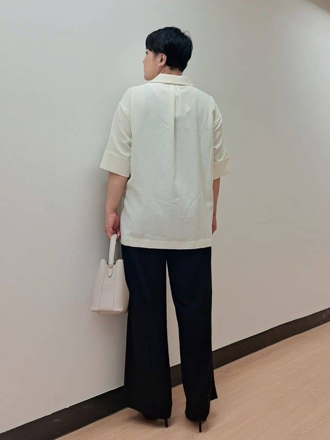 ますこさんの「UNTITLED｜【UVカット/接触冷感/吸水速乾/ゆったり】V開きネックシャツ」を使ったコーディネート