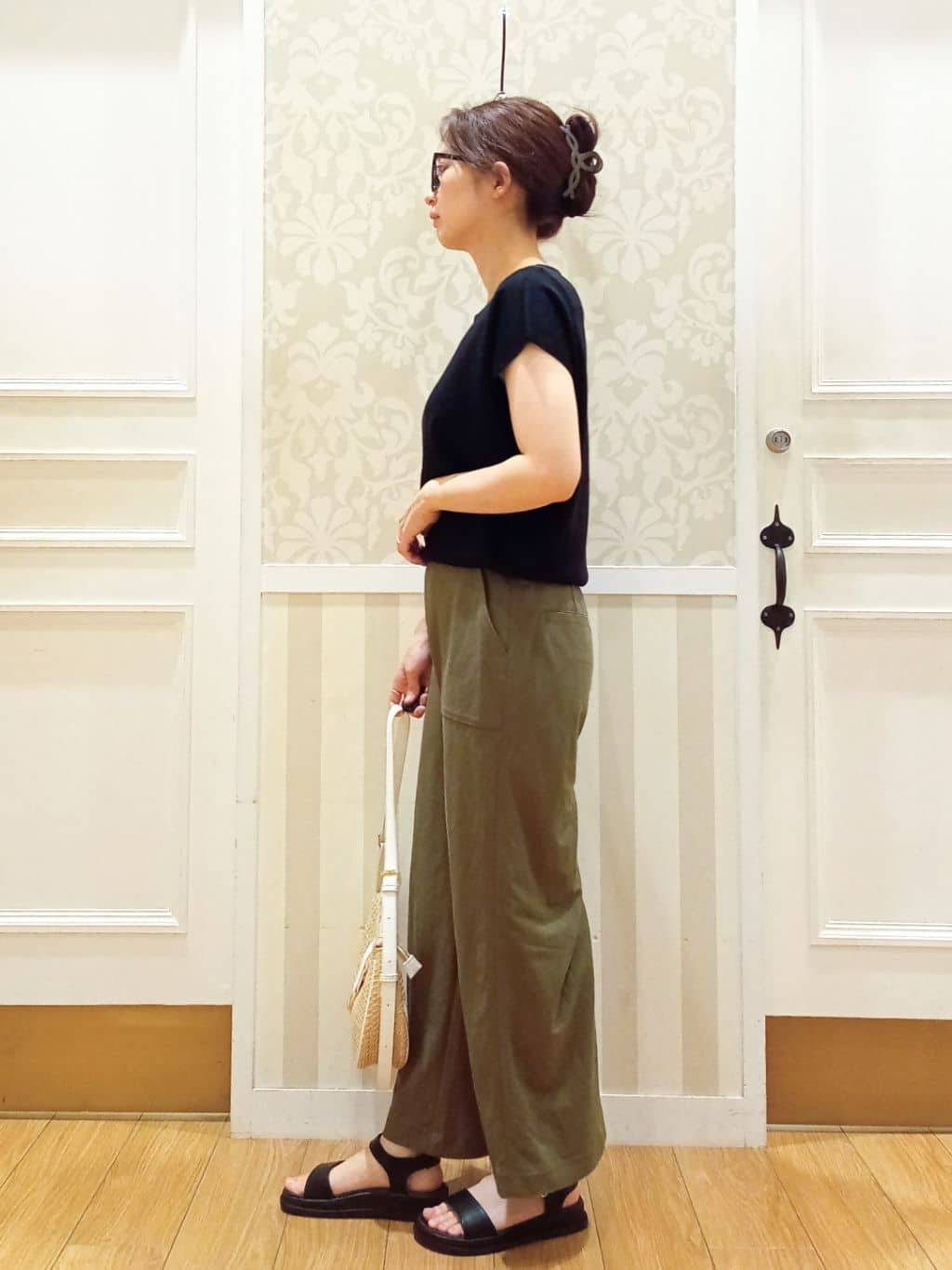 Nakaさんの「grove｜【接触冷感】見た目はきちんと、着心地はらくちん クロップドベイカーパンツ」を使ったコーディネート