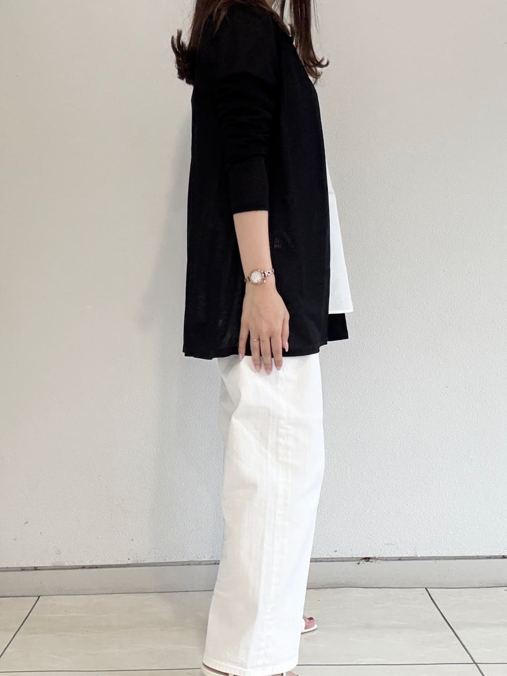 kahoさんの「INDIVI｜【褒められデニム】ワイドストレート デニムパンツ」を使ったコーディネート