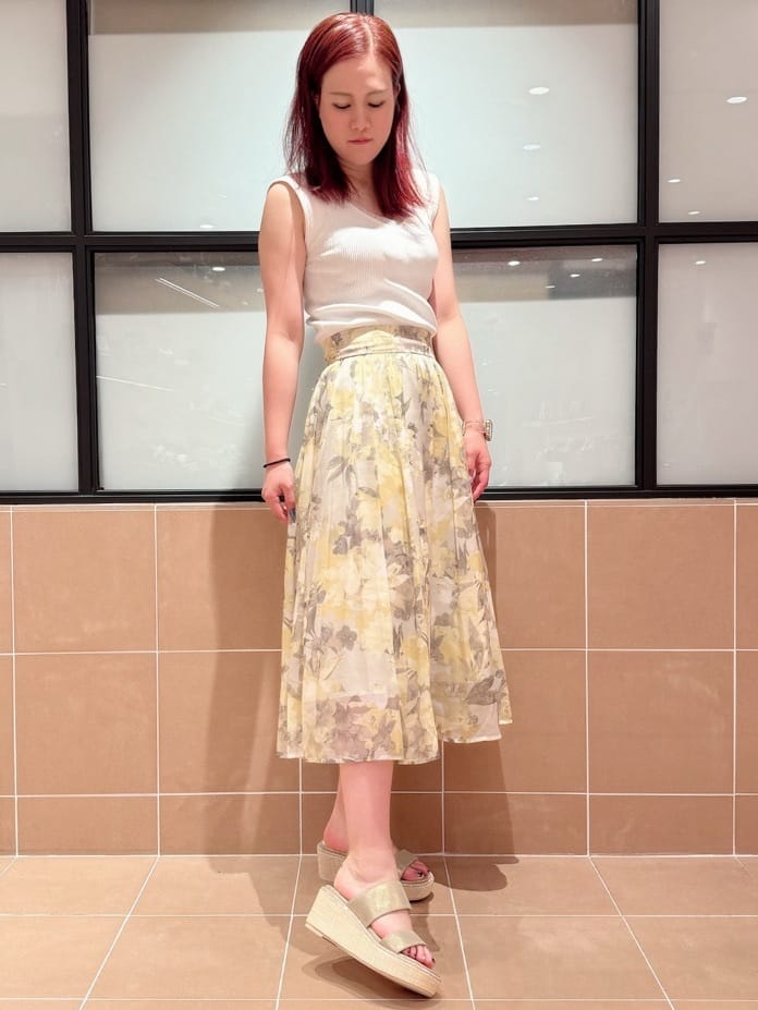 すみれさんの「ESPERANZA｜ラメラインウェッジミュール」を使ったコーディネート