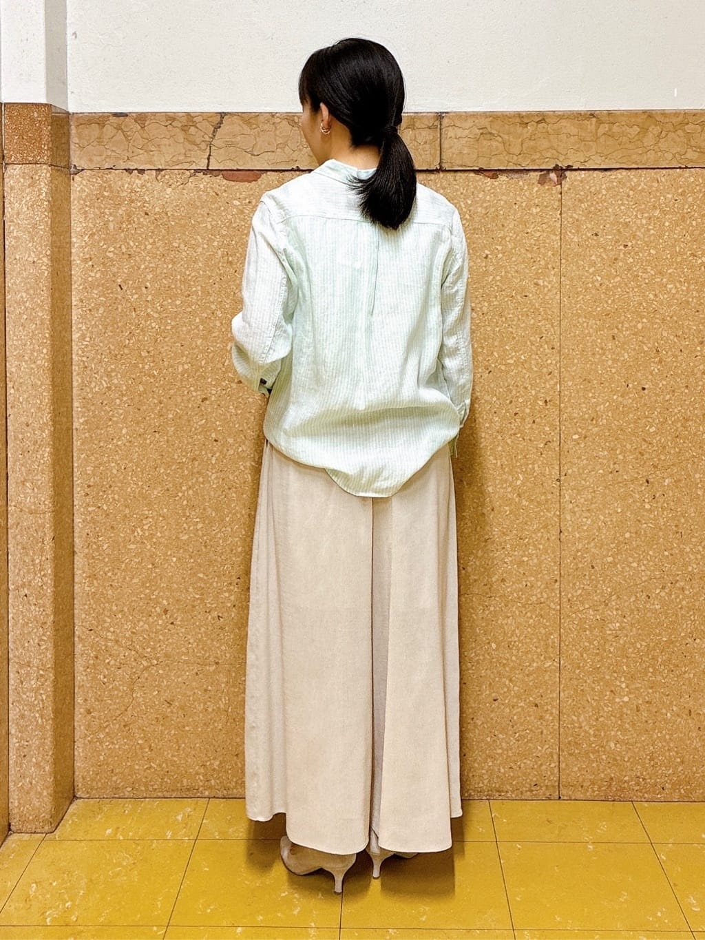 hattoriさんの「INDIVI｜【洗える／清涼感◎】ワイドフレアパンツ／スカーチョ」を使ったコーディネート