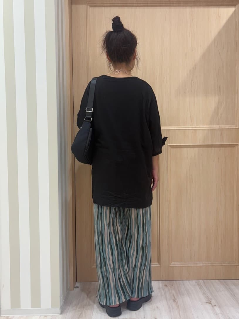 モランさんの「SHOO･LA･RUE｜【S-LL】お袖デザインが華やか はしごレースチュニック」を使ったコーディネート
