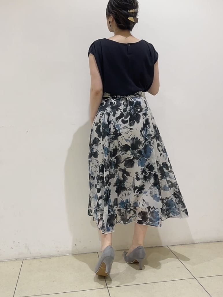 watanabeさんの「UNTITLED｜【ジャージ素材】インナードッキングシアーカットソー」を使ったコーディネート