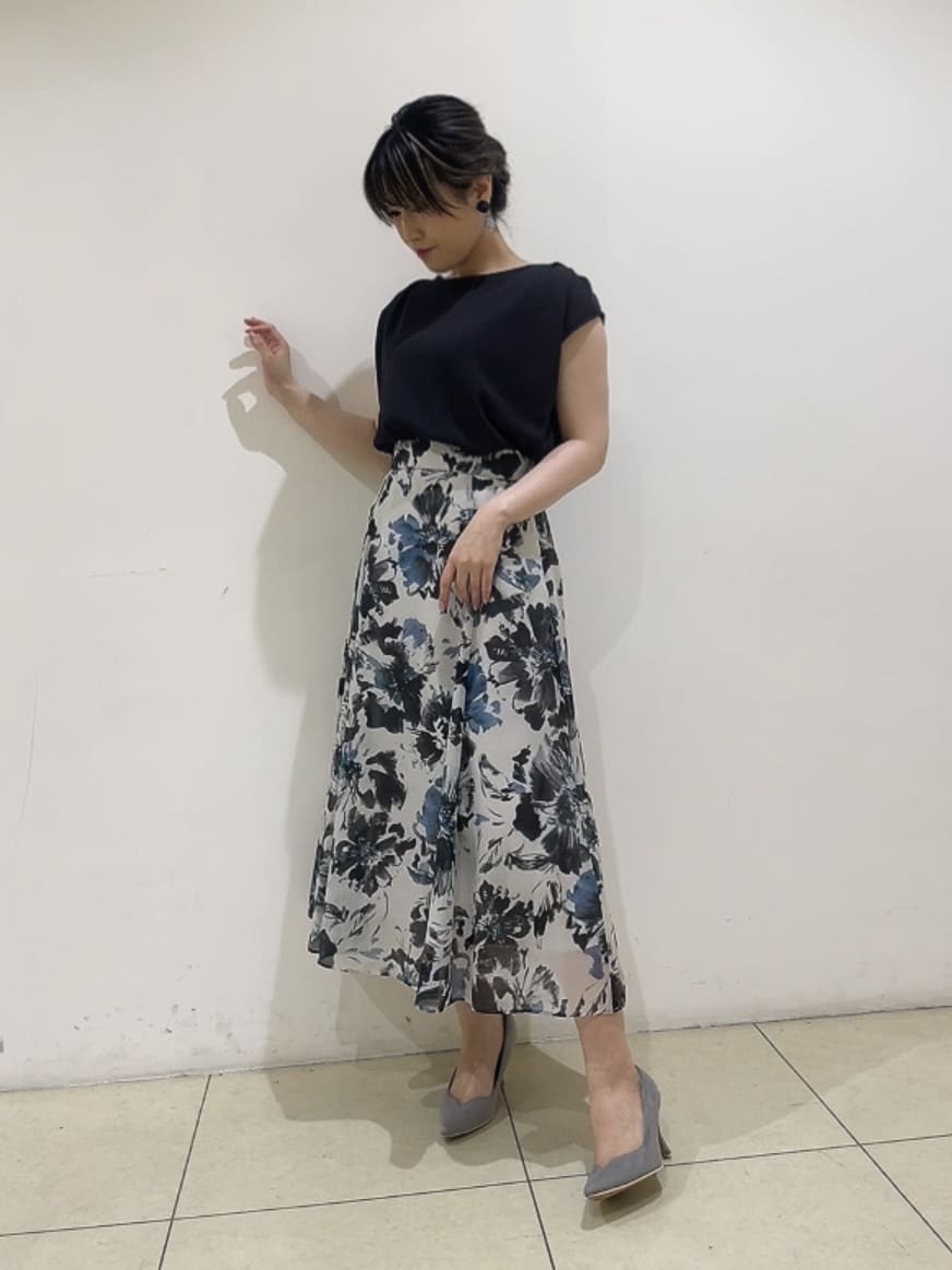 watanabeさんの「UNTITLED｜【ジャージ素材】インナードッキングシアーカットソー」を使ったコーディネート