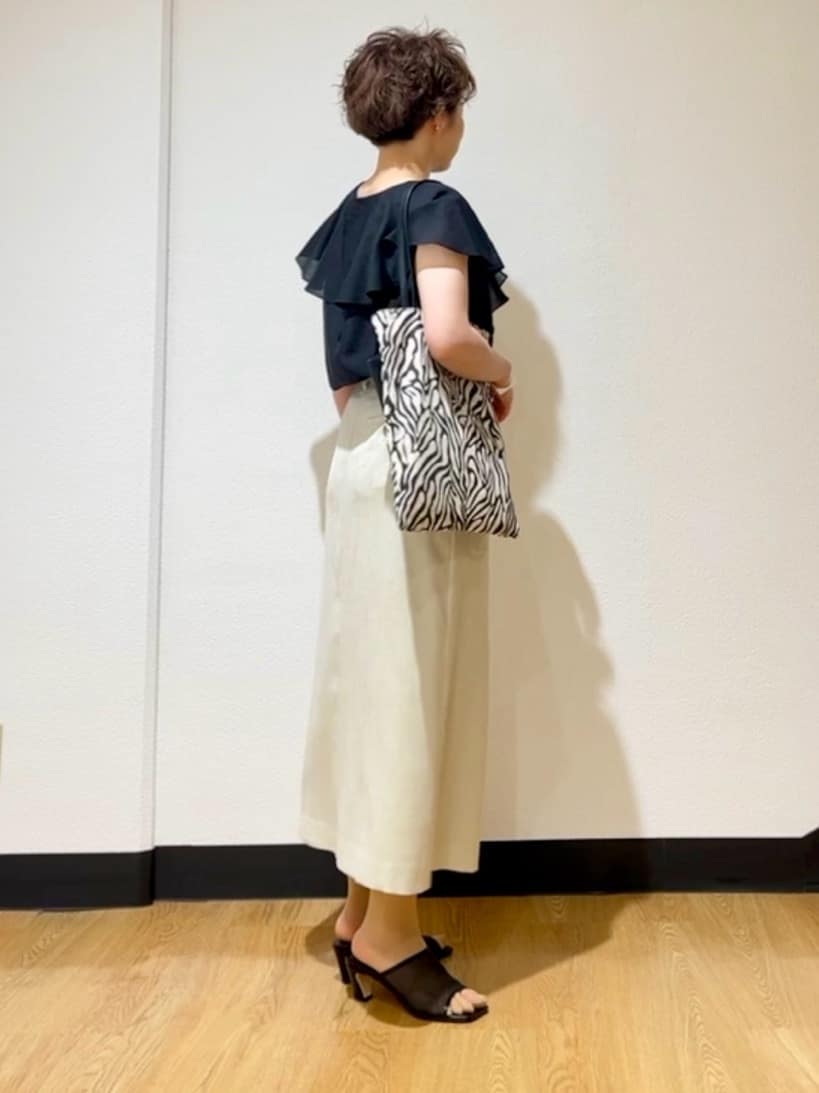 MAYUMIさんの「UNTITLED｜【きれいめ/洗える/フリル】ラッフルシアーブラウス」を使ったコーディネート