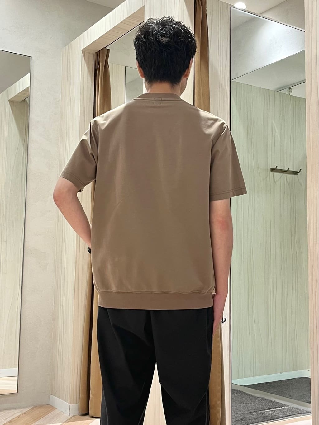 URAさんの「TAKEO KIKUCHI｜【抗菌防臭／5サイズ展開】ハイゲージポンチ Tシャツ」を使ったコーディネート
