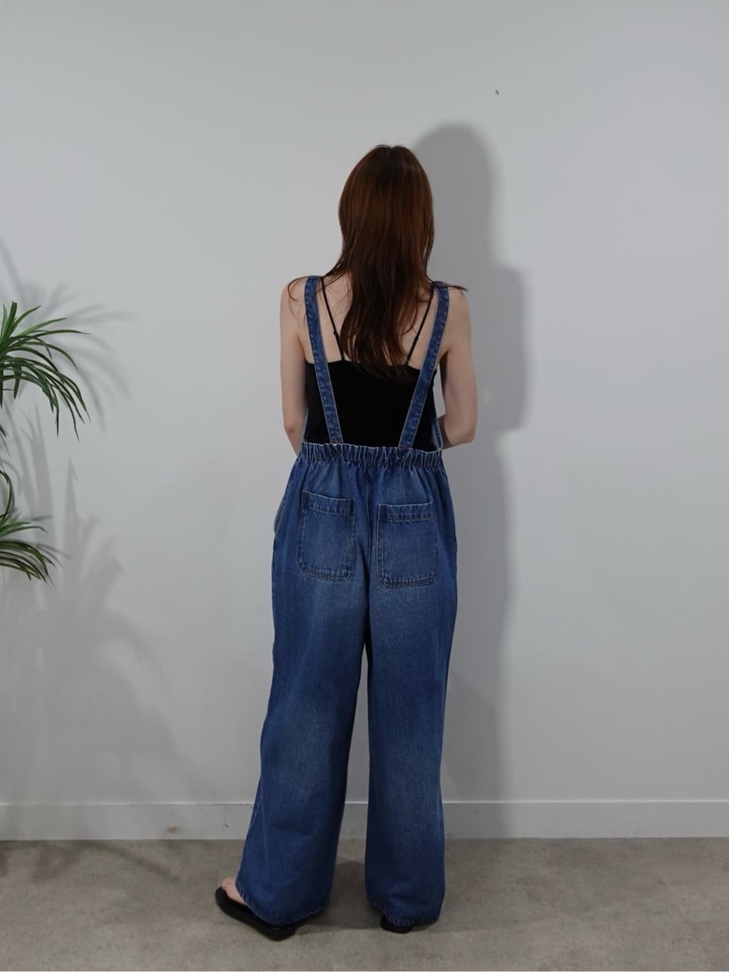 mitsukiさんの「INDIVI｜デニムサロペット」を使ったコーディネート