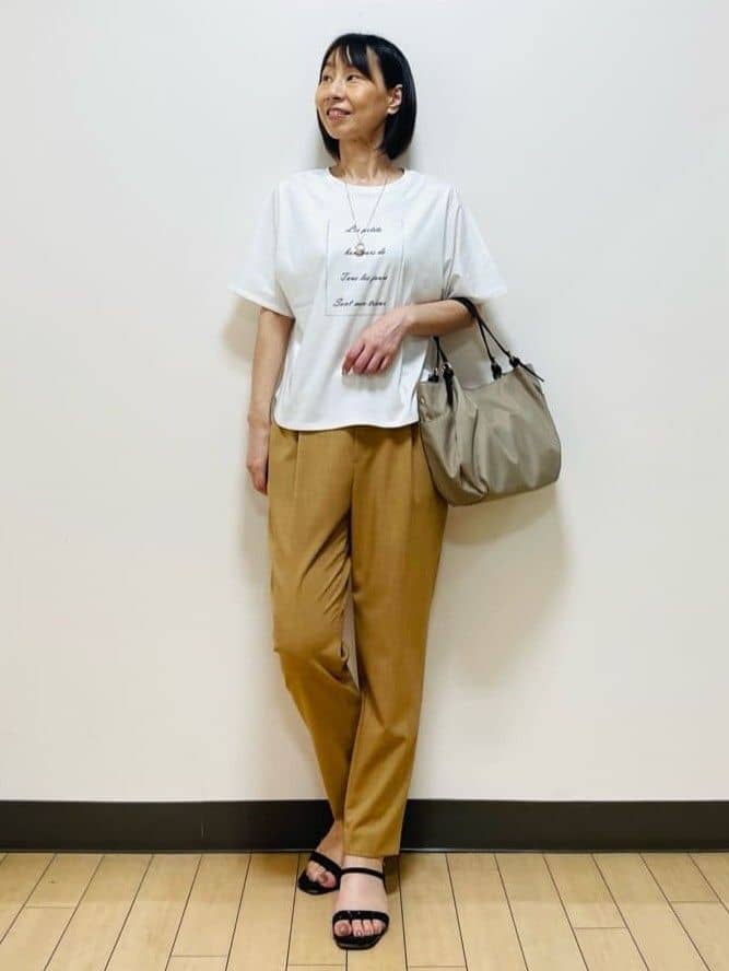 Riiさんの「Reflect｜【マシンウォッシュ可／ウエストゴム仕様】キレイめリラクシーパンツ」を使ったコーディネート