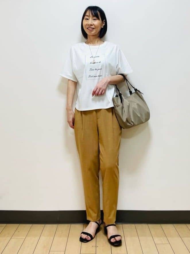 Riiさんの「Reflect｜【マシンウォッシュ可／ウエストゴム仕様】キレイめリラクシーパンツ」を使ったコーディネート