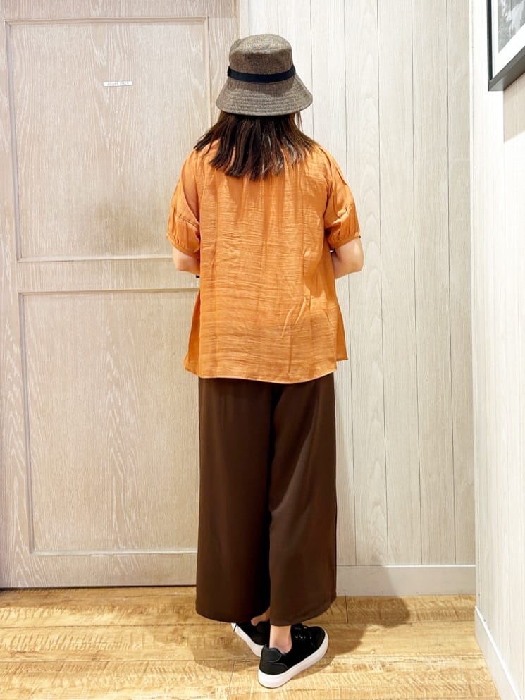 yukaさんの「SHOO･LA･RUE｜【S-LL/2点セット】リボン使いがアクセント はしごレースブラウス＋タンクトップ」を使ったコーディネート
