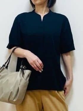 Riiさんの「Reflect｜【すっきり見え！長め丈／マシンウォッシュ可】スキッパーネックジャージトップス」を使ったコーディネート