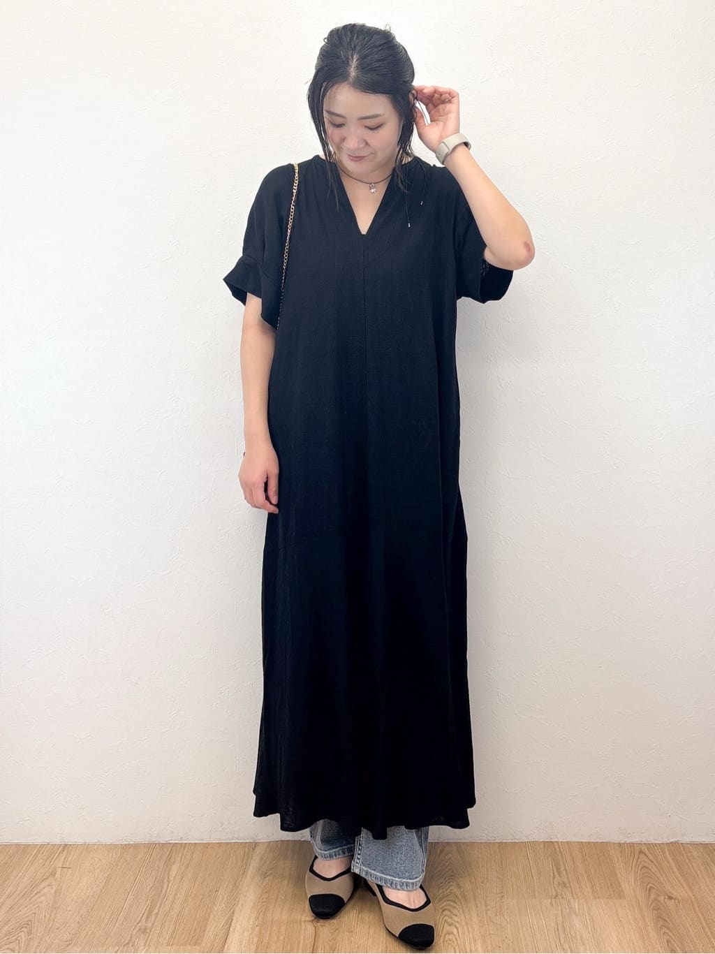 Takeさんの「OPAQUE.CLIP｜レーヨン麻キーネックワンピース【洗える】」を使ったコーディネート
