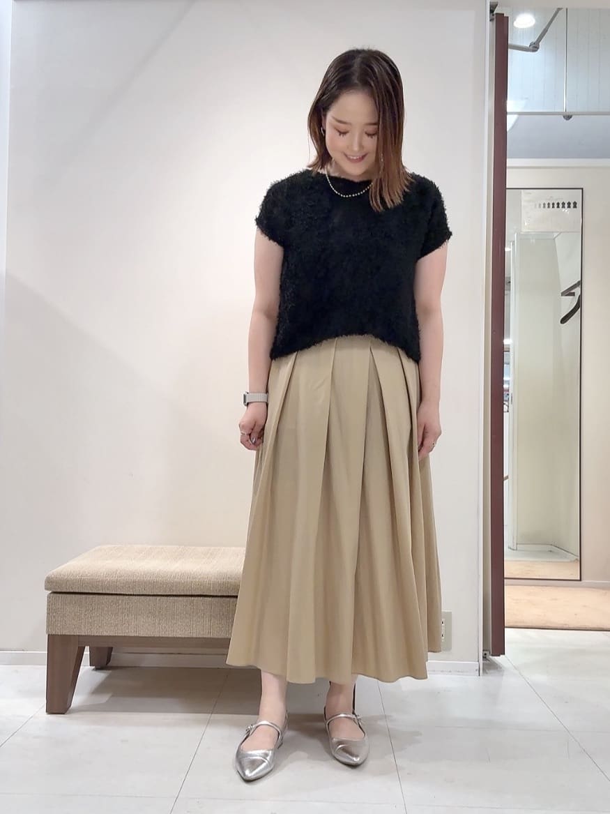 YUIさんの「UNTITLED｜【セットアップ可/洗える】フェザーフレンチスリーブブラウス」を使ったコーディネート