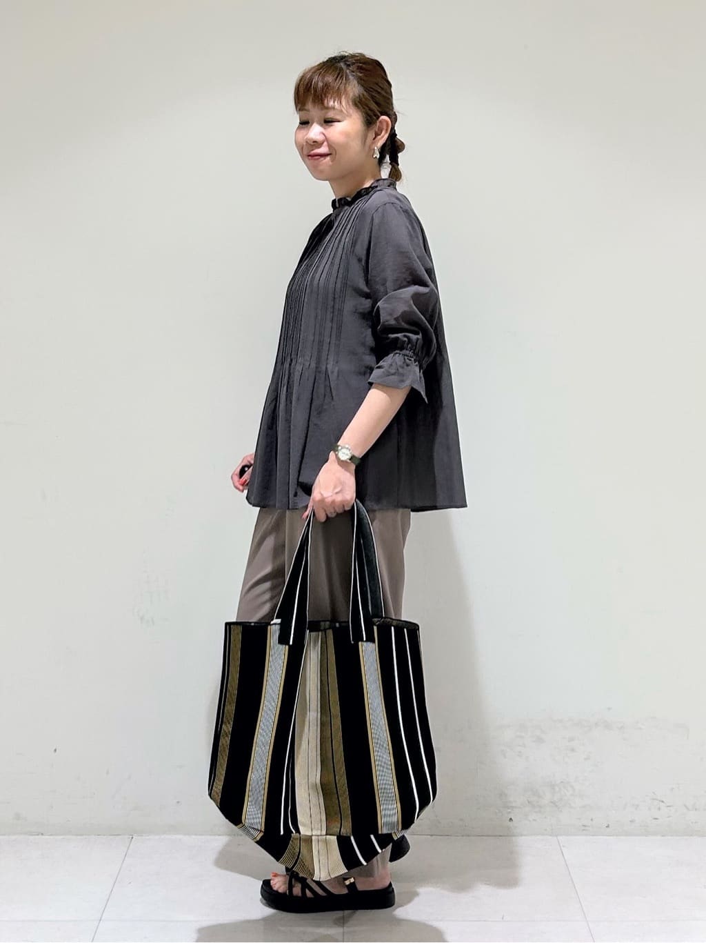 tsuyuさんの「INDIVI｜【洗える/コットン】ピンタックシアーブラウス」を使ったコーディネート