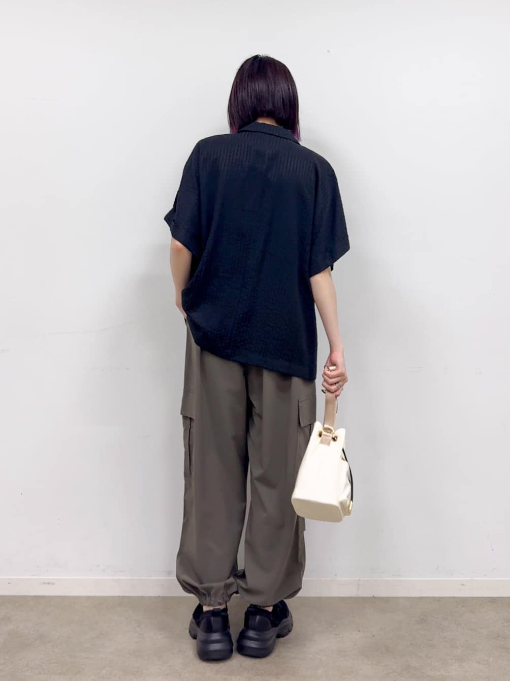 𝐜𝐡𝐢𝐤𝐚さんの「SHOO･LA･RUE｜◆【洗える/S-LL】色違いで揃えたい テレコリブタンクトップ」を使ったコーディネート