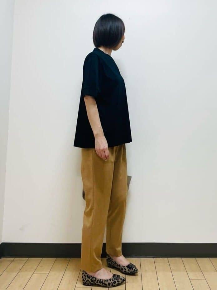 Riiさんの「Reflect｜【すっきり見え！長め丈／マシンウォッシュ可】スキッパーネックジャージトップス」を使ったコーディネート