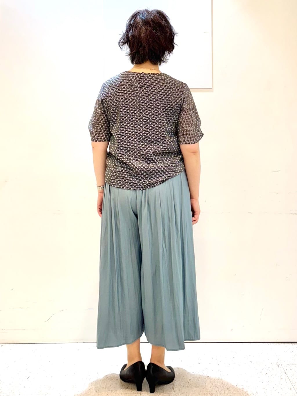 ヤスコさんの「Reflect｜【マシンウォッシュ可／セットアップ可】コツキ柄プリントブラウス」を使ったコーディネート