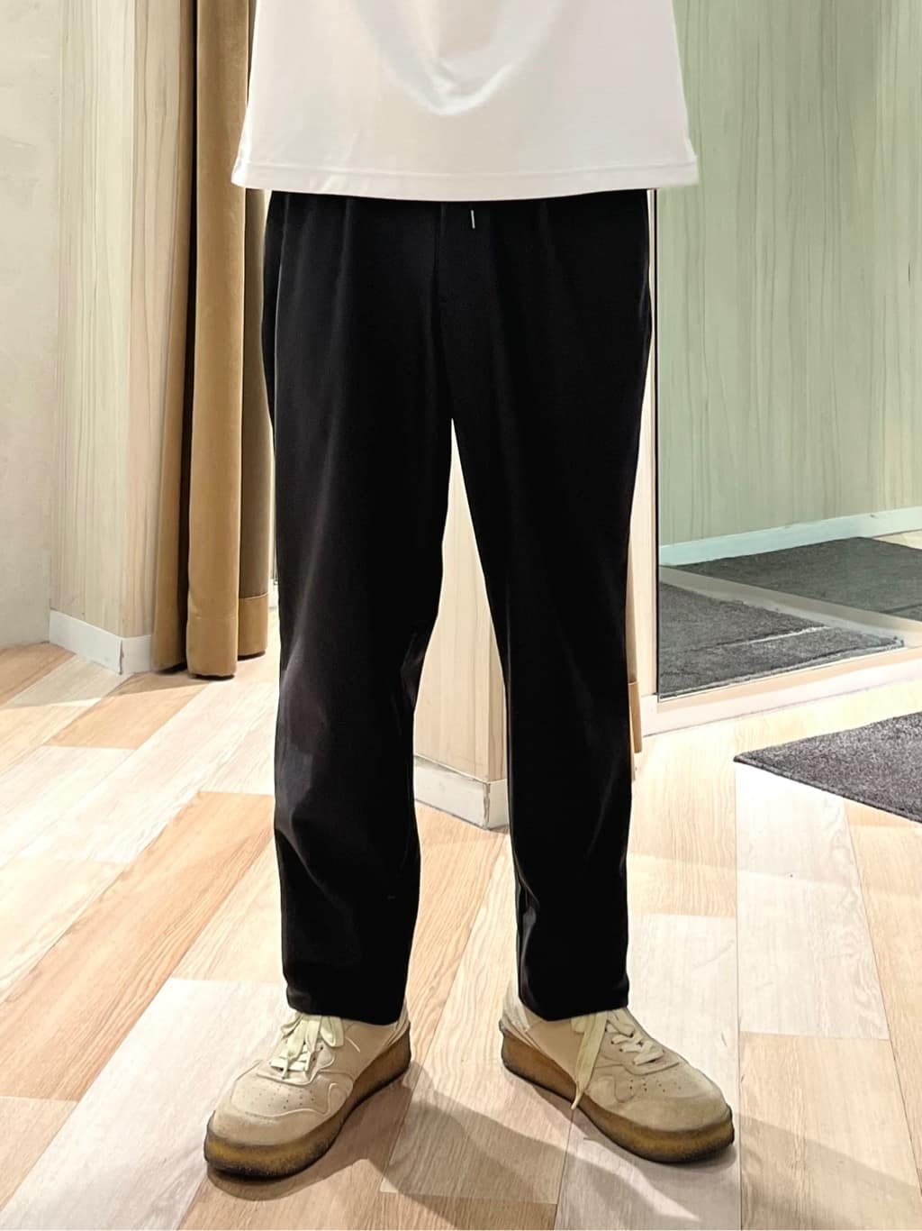 URAさんの「TAKEO KIKUCHI｜【COOL CITY WEAR】エアートール パンツ /接触冷感・通気性」を使ったコーディネート