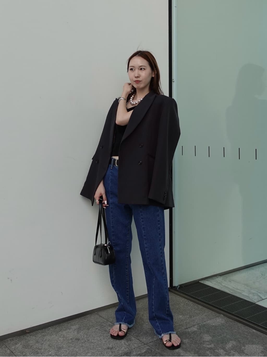 mitsukiさんの「INDIVI｜センターピンタックデニム」を使ったコーディネート