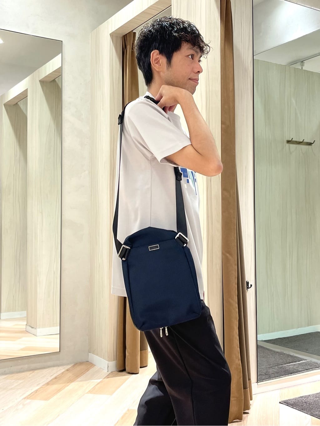 URAさんの「TAKEO KIKUCHI｜【COOL CITY WEAR】エアートール パンツ /接触冷感・通気性」を使ったコーディネート