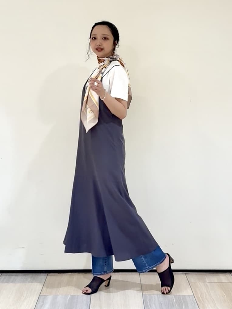YUKAさんの「UNTITLED｜【洗える/肩紐調節可能】パウダーキャミワンピース」を使ったコーディネート