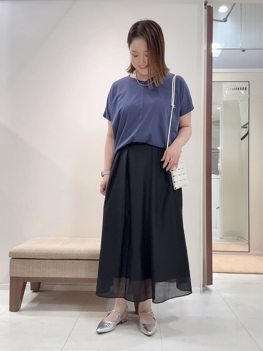 YUIさんの「UNTITLED｜【接触冷感/洗える】Vネックコットンプルオーバー」を使ったコーディネート
