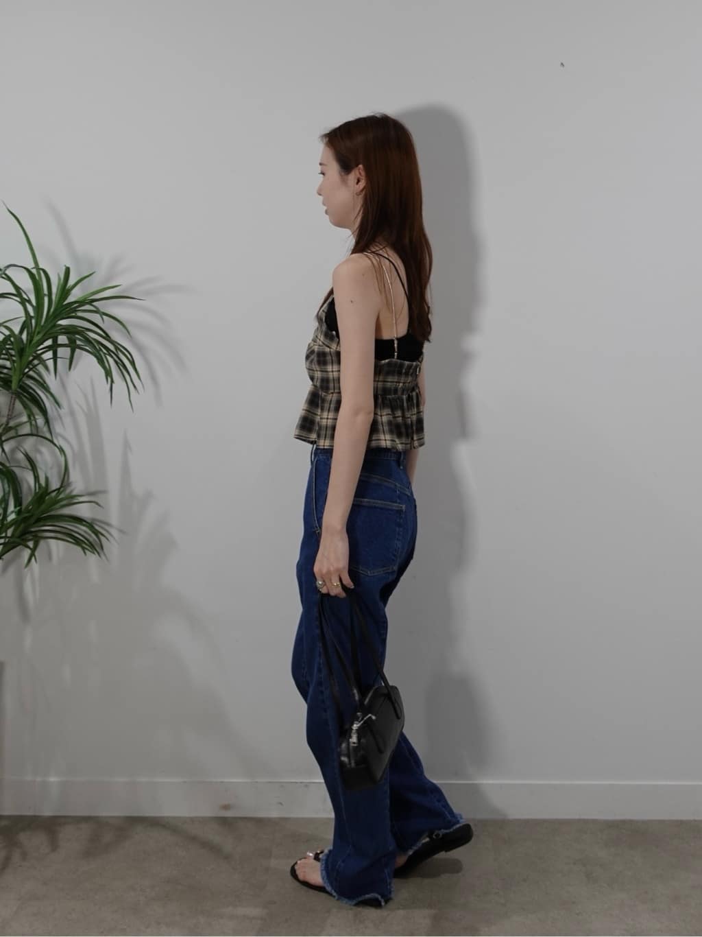 mitsukiさんの「INDIVI｜センターピンタックデニム」を使ったコーディネート