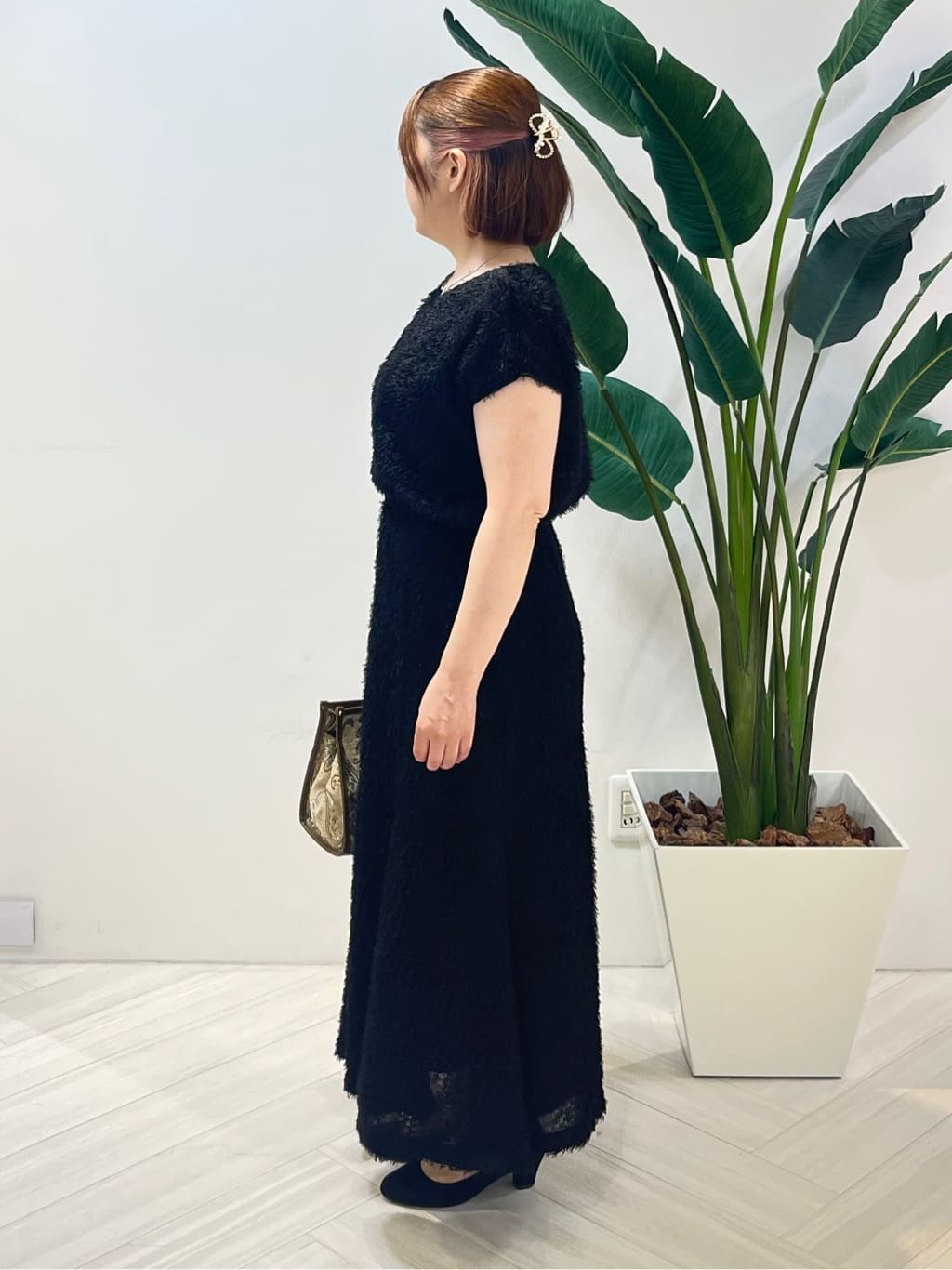 Tomoさんの「UNTITLED｜【セットアップ可/洗える】フェザーフレンチスリーブブラウス」を使ったコーディネート