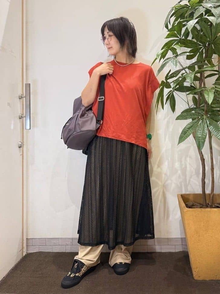 misakiさんの「SHOO･LA･RUE｜【2WAY】裏地を外してレイヤードにも! レース調スカート」を使ったコーディネート