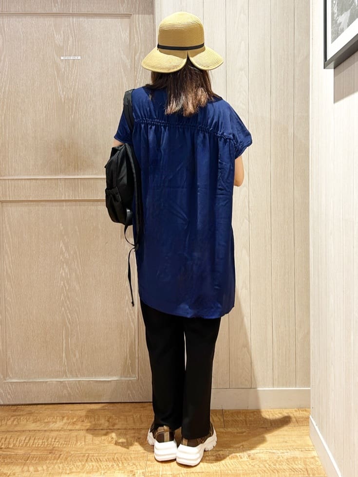 yukaさんの「SHOO･LA･RUE｜【S-LL/体型カバー】さらりとしたタッチが心地よい バックギャザーブラウス」を使ったコーディネート