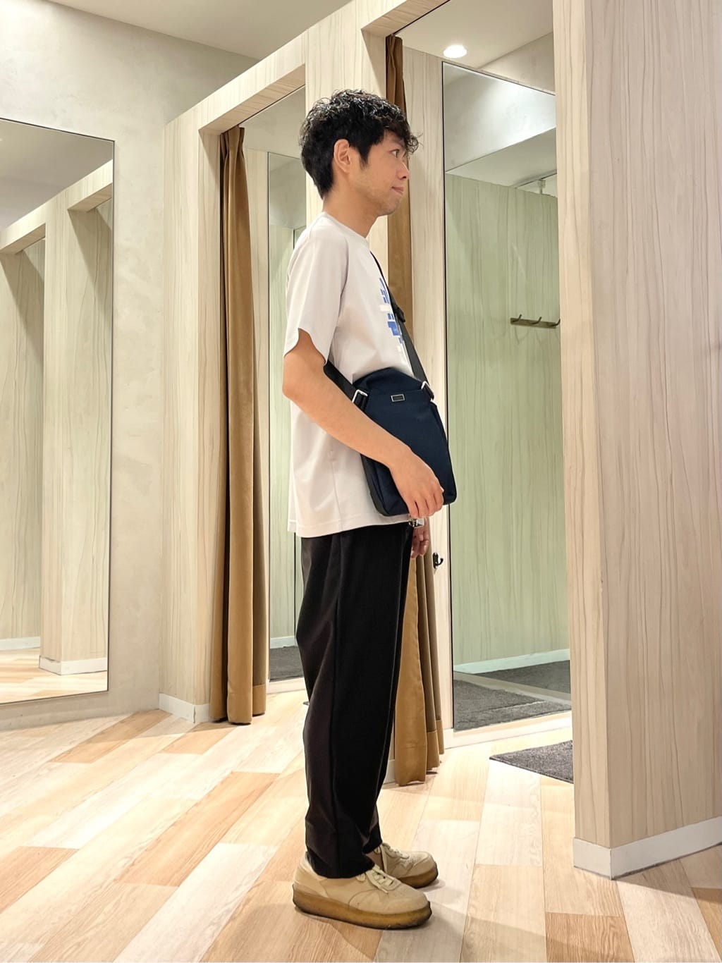 URAさんの「TAKEO KIKUCHI｜【COOL CITY WEAR】エアートール パンツ /接触冷感・通気性」を使ったコーディネート