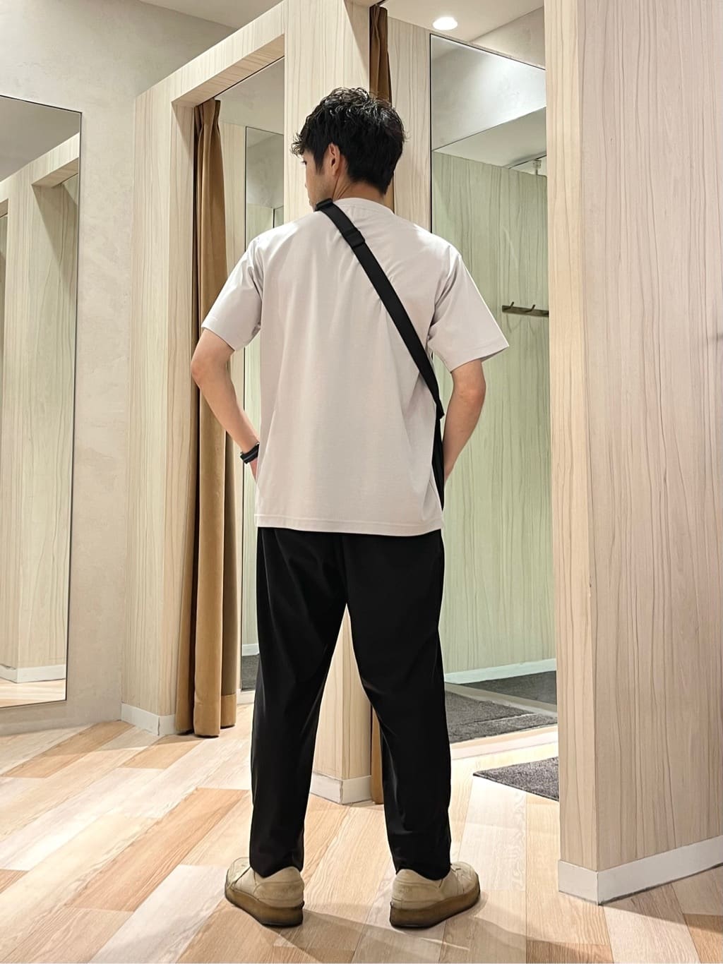 URAさんの「TAKEO KIKUCHI｜【COOL CITY WEAR】エアートール パンツ /接触冷感・通気性」を使ったコーディネート