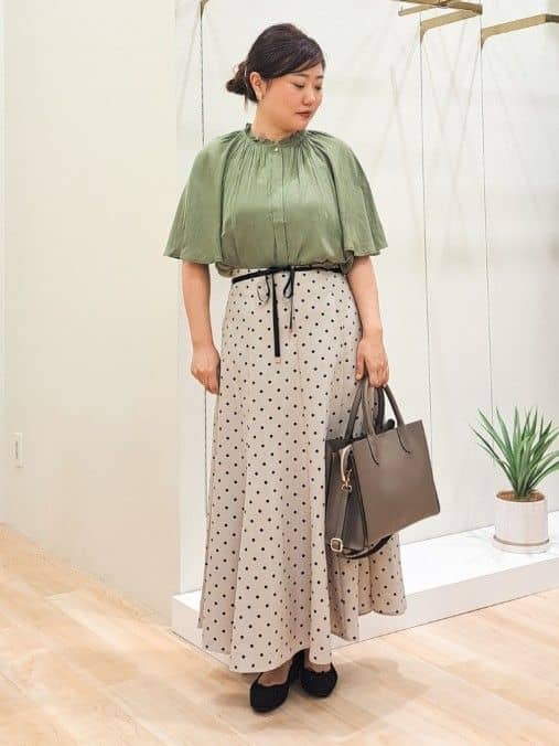 ふるさんの「grove｜キレイも動きやすさも　美脚見えハイパーストレッチパンツ」を使ったコーディネート