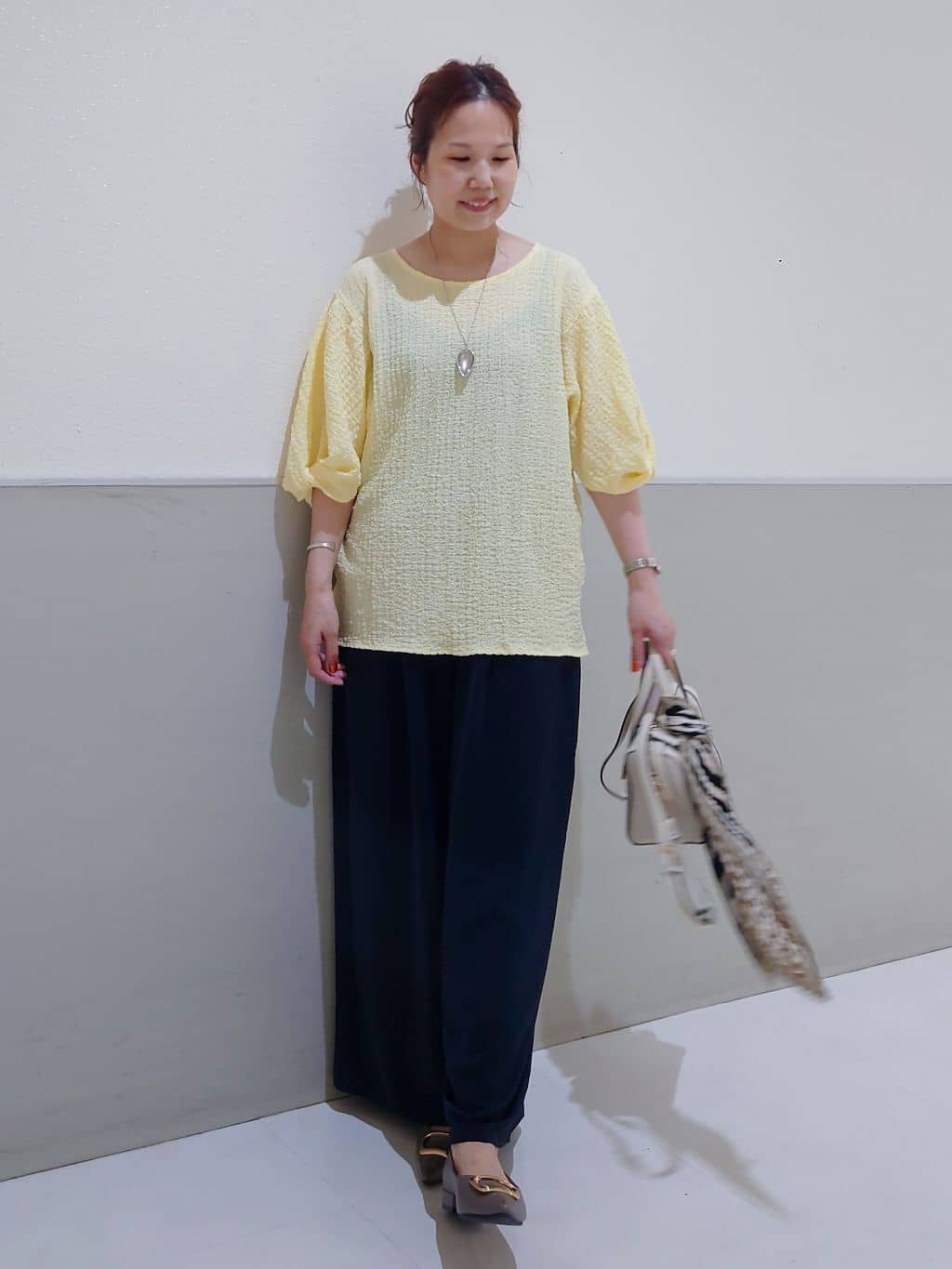 maruさんの「THE SHOP TK｜タックワイドパンツ【UV/洗濯機OK/セットUP可】」を使ったコーディネート