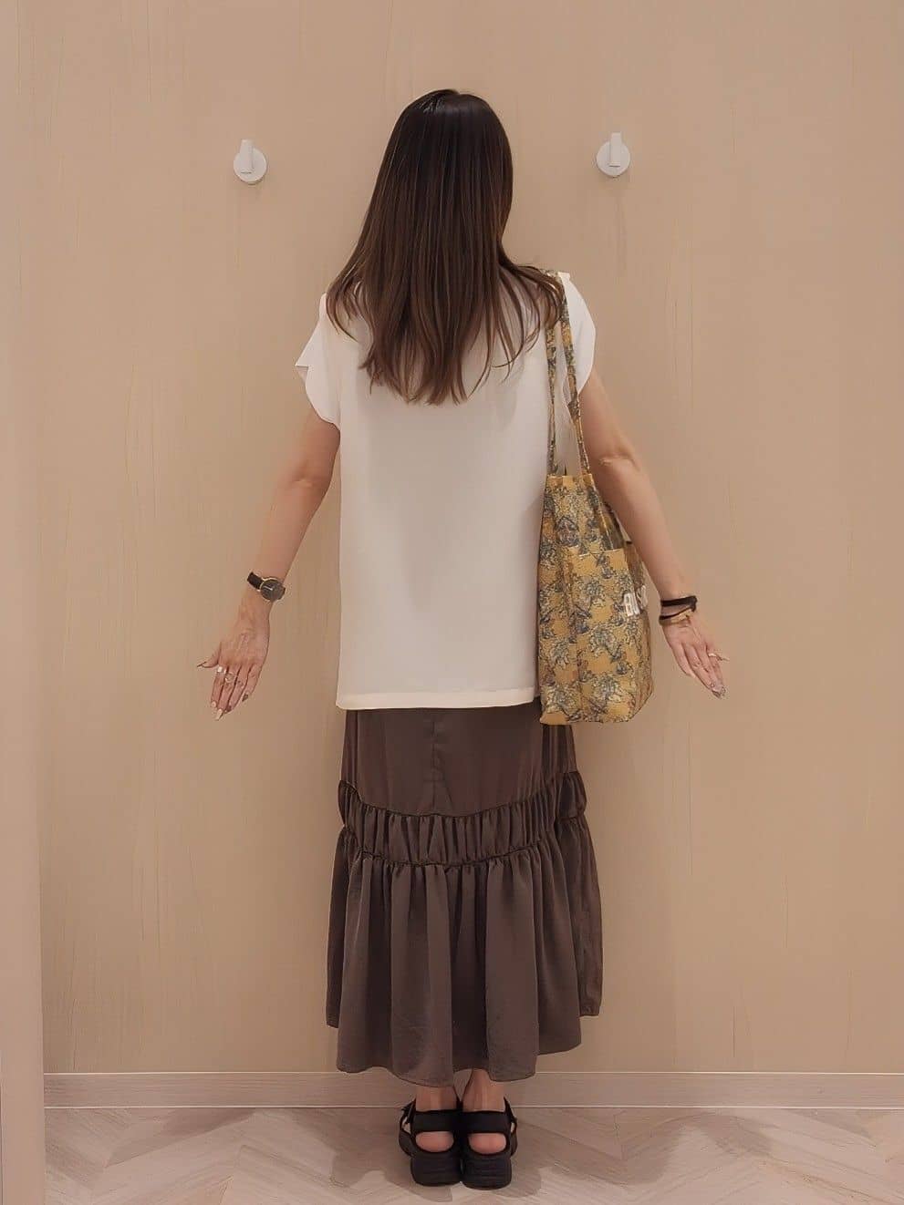 asadaさんの「SHOO･LA･RUE｜【S-LL】夏のレイヤードコーデに さらりと着られるメッシュジレ」を使ったコーディネート