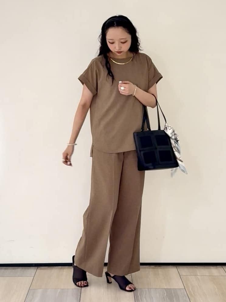 YUKAさんの「UNTITLED｜【UV/はっ水/セットアップ可】リラククールパンツ」を使ったコーディネート